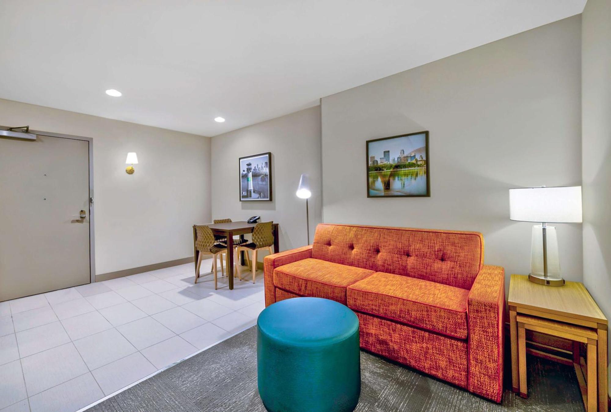 Home2 Suites By Hilton Minneapolis Downtown Екстериор снимка