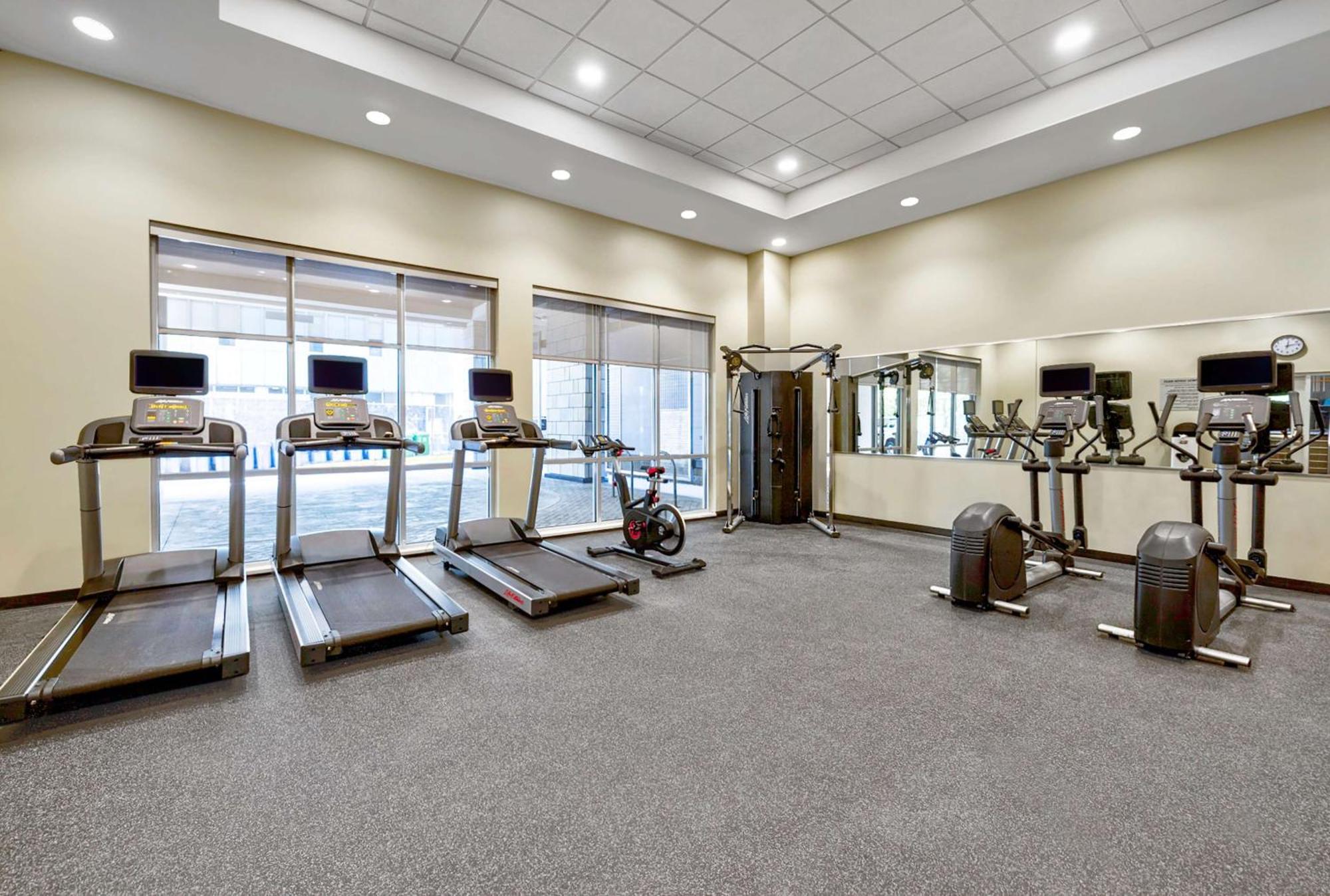 Home2 Suites By Hilton Minneapolis Downtown Екстериор снимка